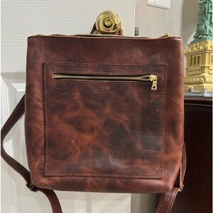 Portland Leather tote-pack in Lava BNNU